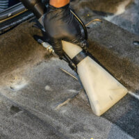 Autopolster reinigen mit servFaces